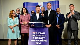 Řadu nováčků do Sněmovny přivádí SPD: Mj. Zuzanu Majerovou a Markétu Šichtařovou (vlevo)