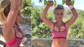 Britney Spears ukázala dekolt.