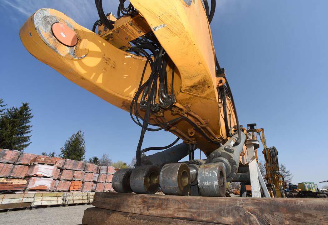 Speciál Liebherr 984C