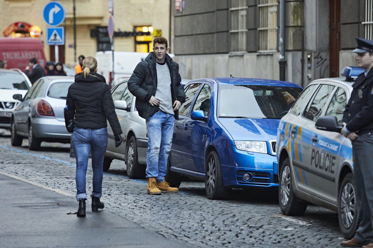 Kvůli drahému natáčení v exteriérech byla každá minuta ceněná zlatem.