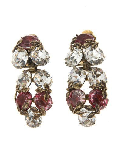 Kombinace rubínů a diamantů. Tyto náušnice nosila Betty Davis ve filmu The Virgin Queen