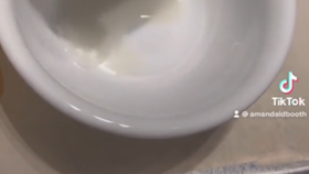 Šperky vyrobené ze spermatu, vlasů, zubů a prachu zesnulých