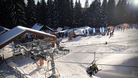 Sezona na Špičáku: Skipasy podraží, ale je tu nové zázemí pro lyžaře