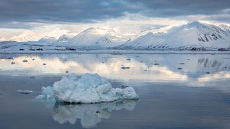 Fjordy, ledovce, zasněžené masivy hor. Špicberky jsou živým arktickým rájem