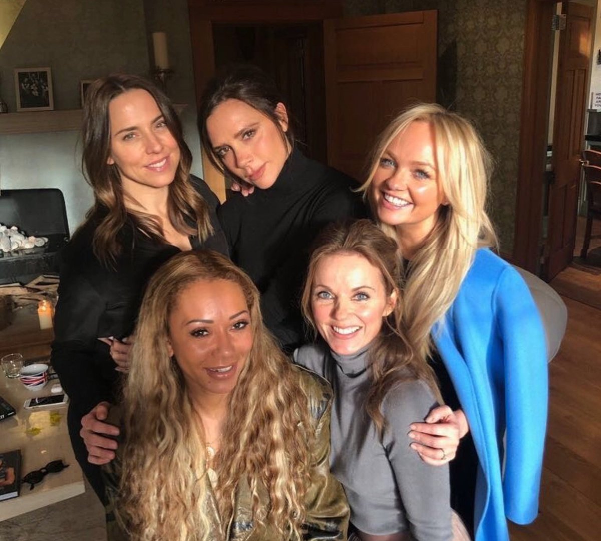 Spice Girls hlásí návrat, víc ale upoutal mobil na levé straně