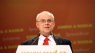Socialisté nahánějí voliče do Babišovy náruče Socialisté nahánějí voliče do Babišovy náruče