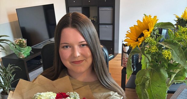 Anička (20) kvůli těžké nemoci přišla o chůzi, ne o sny.