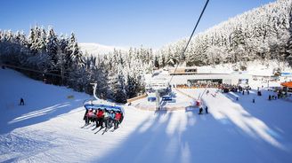 České skipasy zdražují. Od rakouských je dělí už jen pětistovka na den České skipasy zdražují. Od rakouských je dělí už jen pětistovka na den