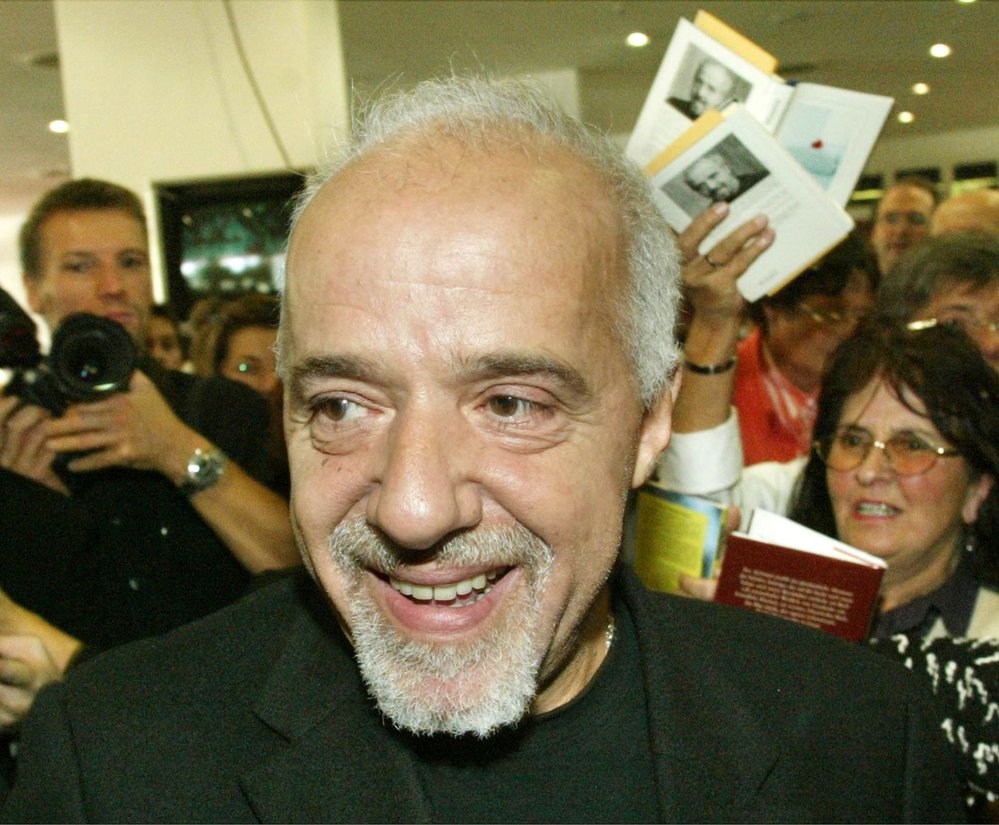 Paula Coelho proslavil hlavně jeho román Alchymista