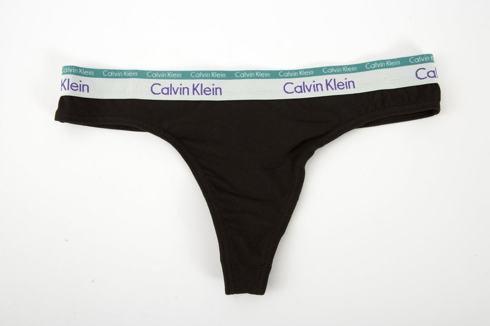 Černá tanga, Calvin Klein, 669 Kč
