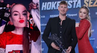 Půvabná Míša kapitána Červenky rozzářila Fribourg: Řev, obří dres a rty jako razítka Půvabná Míša kapitána Červenky rozzářila Fribourg: Řev, obří dres a rty jako razítka