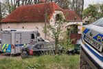 Hrůza na Kladensku: Žena pobodala muže, který zaútočil na dítě