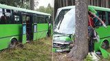 Otřesná nehoda autobusu na Žďársku: Pět vážně zraněných