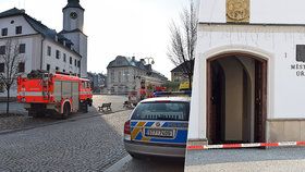Výbuch na radnici v Rýmařově: Podezřelý ji „vyhodil do vzduchu” prý úmyslně