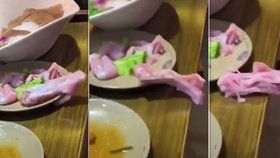Šílenost v asijské restauraci: Hostům ze stolu utekl kus kuřete.