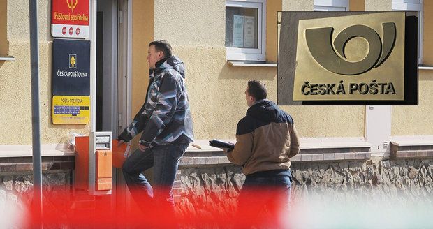 Přepadení pošty v Olomouci: Lupič si odnesl tisíce (ilustrační foto)