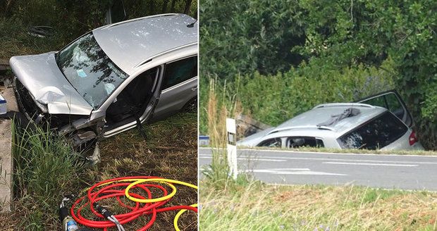 Smutná nehoda u Poděbrad: Žena (†92) zaklíněná v autě zemřela 
