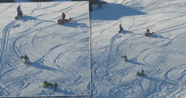 KRNAP zuří: Tahle partička na sněžných skútrech prý ničí přírodu a ohrožuje lyžaře