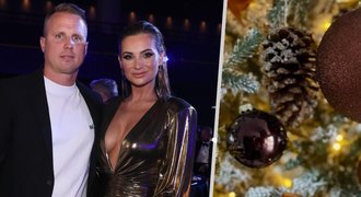 Vánoce 2025 můžou začít: Limberský s manželkou ukázali stromeček! Vánoce 2025 můžou začít: Limberský s manželkou ukázali stromeček!