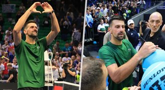 Djokovič pobláznil svoji novou domovinu: Řekové jsem váš! Djokovič pobláznil svoji novou domovinu: Řekové jsem váš!