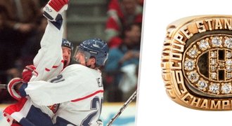 Hrdina z Nagana Svoboda se zbavuje prstenu: Pomůže závislačkám! Hrdina z Nagana Svoboda se zbavuje prstenu: Pomůže závislačkám!