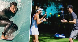Vondroušovou vede argentinský surfař: Odkopne Hernycha? Vondroušovou vede argentinský surfař: Odkopne Hernycha?