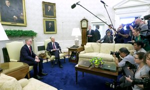 Fiala v USA: V Bílém domě ho přijal prezident Biden, zavítal i na NHL či do Kongresu