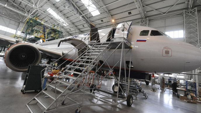 Společnost Job Air Technic, která na letišti v Mošnově na Novojičínsku opravuje letadla (na snímku z 6. března), je v úpadku