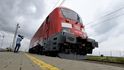 Společnost Škoda Transportation představila 27. června na zkušebním polygonu u Velimi lokomotivu řady Emil Zátopek v designu pro německého železničního dopravce Deutsche Bahn.