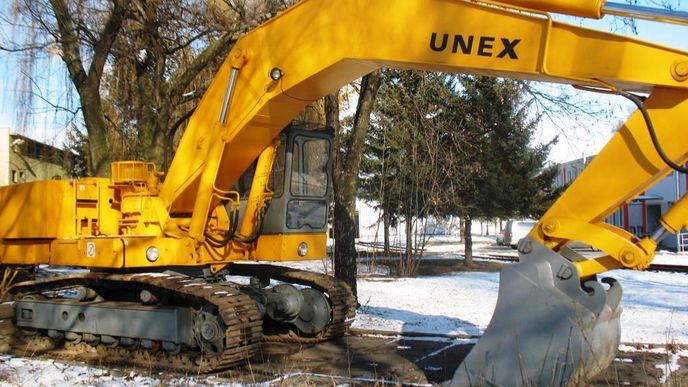 Společnost Unex vyrábí těžkou techniku