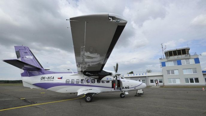 Společnosti Aircraft Industries představila 15. července novinářům na letišti v Kunovicích na Uherskohradiťsku nový letoun L-410 NG.