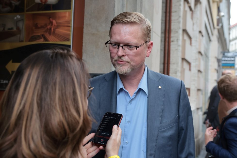 Štáb koalice Spolu: Pavel Bělobrádek (KDU-ČSL) (4.10.2025) Štáb koalice Spolu: Pavel Bělobrádek (KDU-ČSL) (4.10.2025)