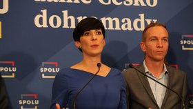 Volby do Sněmovny 2021: Jednání vítězné SPOLU a PirSTAN - předseda Pirátů Ivan Bartoš a předsedkyně TOP09 Markéta Pekarová Adamová (9.10.2021)