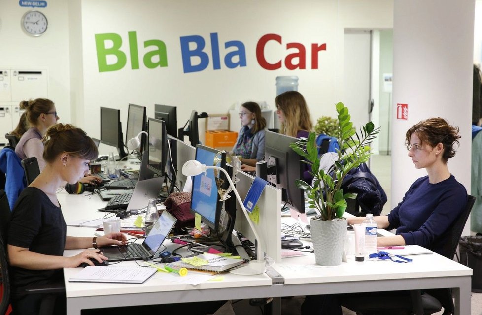 BlaBlaCar je založeno na spolujízdném.