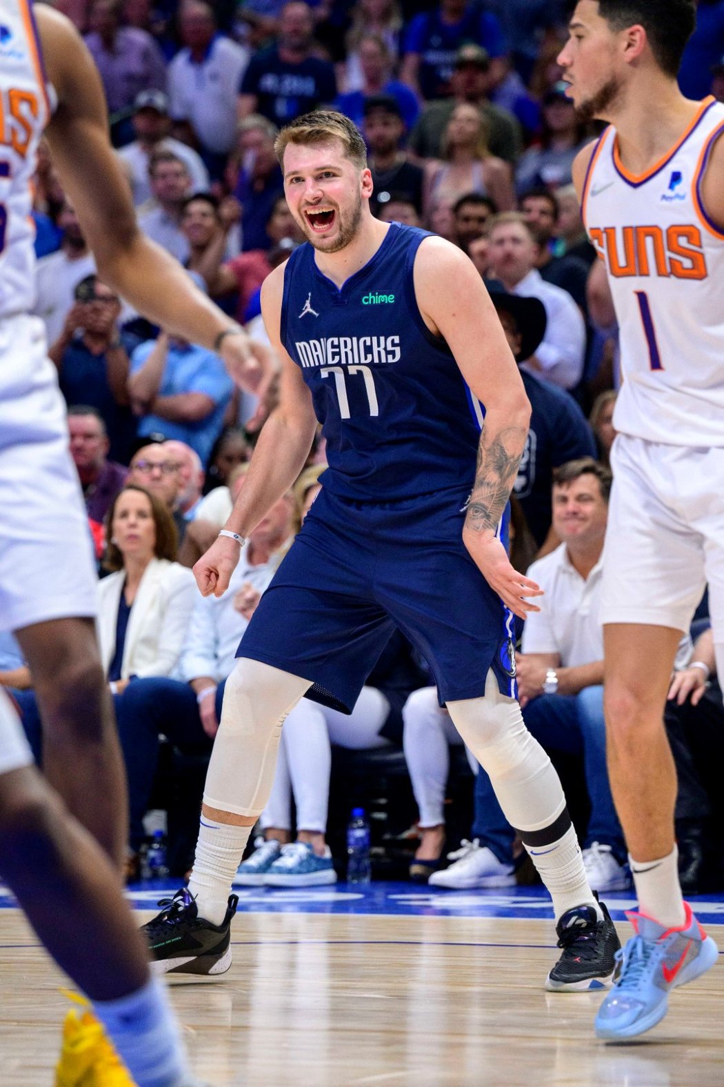 Dallas dotáhl k sedmému zápasu proti Phoenixu hvězdný Luka Dončič