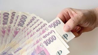 Komentář Lukáše Kovandy: Nadbytek korun bude brzdit hypotéky, ale i spořicí nástroje