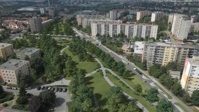Vizualizace parku nad zastřešenou Spořilovskou ulicí.