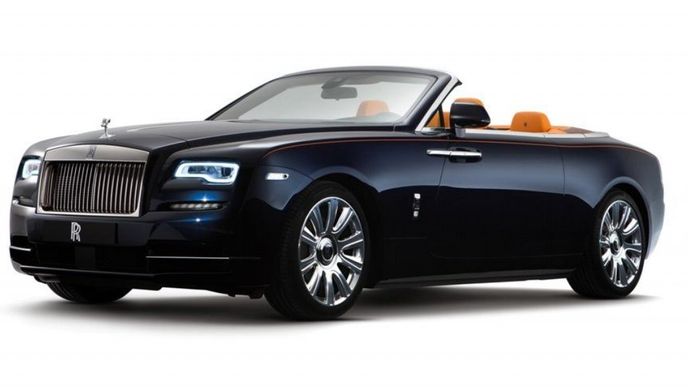 Sport a luxus. Rolls-Royce právě otevřel oficiální zastoupení v Praze. V jeho nabídce jistě nebude chybět novinka, elegantní kabriolet Dawn (Úsvit)