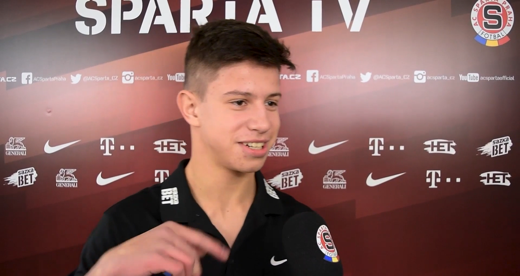 Adam Hložek při prvním rozhovoru pro klubovou televizi AC Sparta Praha