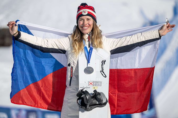 Stříbrná maminka Adamczyková vpustila fanoušky do soukromí: Pozávodní rozbor se synem! Stříbrná maminka Adamczyková vpustila fanoušky do soukromí: Pozávodní rozbor se synem!