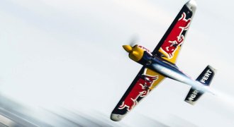 Obhájce Šonka začal Air Race druhým místem, k triumfu chyběly tři tisíciny