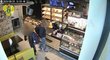 Kamery zachytily krasobruslařku Alinu Gorbačovovou v kavárně u Volokolamsku