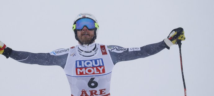 Kjetil Jansrud porazil o pouhé dvě setiny sekundy Aksela Lunda Svindala a oplatil mu porážku z loňských olympijských her v Pchjongčchangu