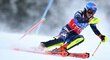 Mikaela Shiffrinová z USA během sobotního závodu ve Špindlerově Mlýně