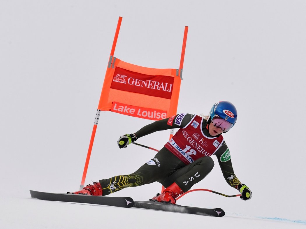 Před Ester Ledeckou se ve druhém sjezdu v Lake Louise dostala také Mikaela Shiffrinová