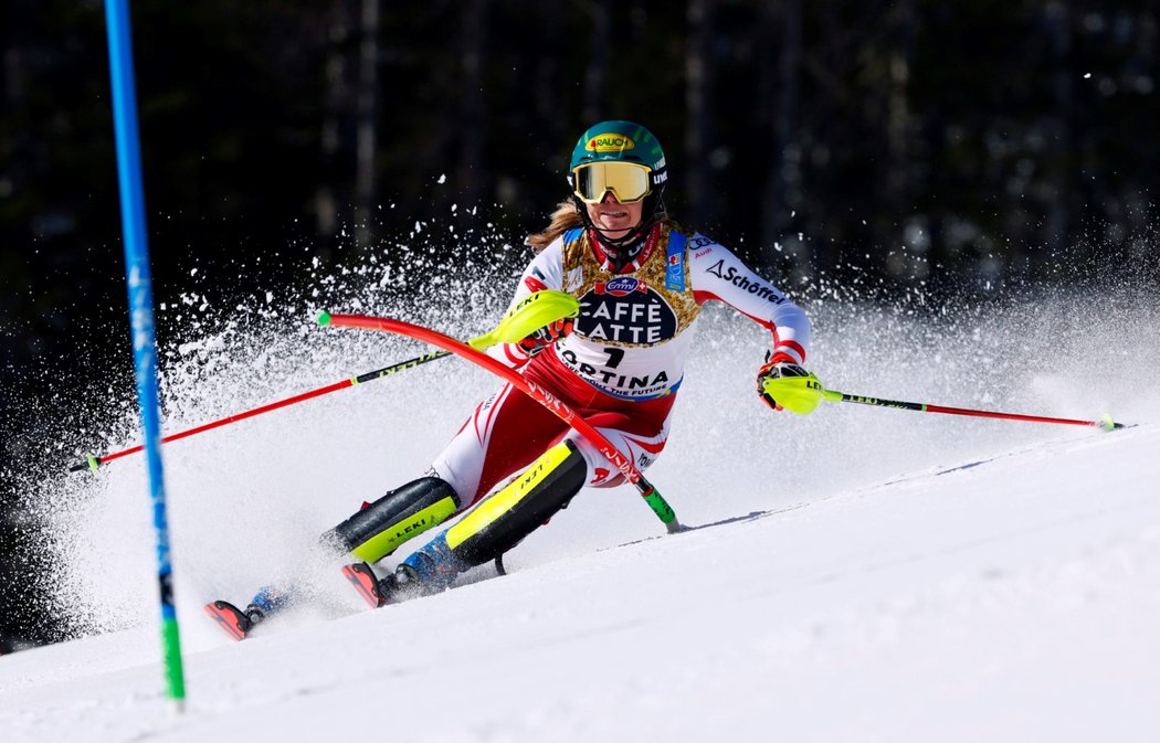 Katharina Liensbergerová je mistryní světa ve slalomu.