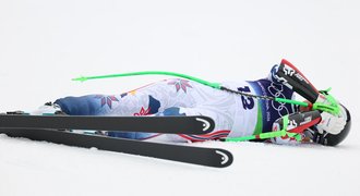 Pohřebiště favoritek v super-G, vítězka sjezdu skončila v síti. Více než třetina nedojela Pohřebiště favoritek v super-G, vítězka sjezdu skončila v síti. Více než třetina nedojela