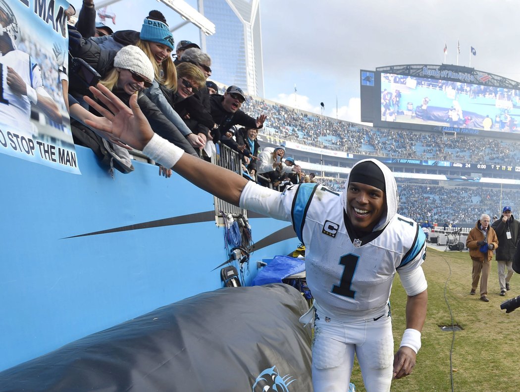 Carolina s Camem Newtonem v čele v základní části NFL vyhrála 15 ze 16 zápasů