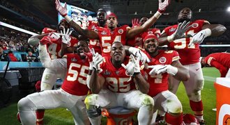 Super Bowl: Mahomes řídil geniální obrat. Kansas slaví titul po 50 letech