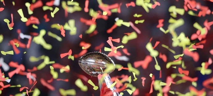 Šampiony 54. Super Bowlu se stali hráči Kansas City Chiefs, kteří ve finále porazili San Francisco 31:20.